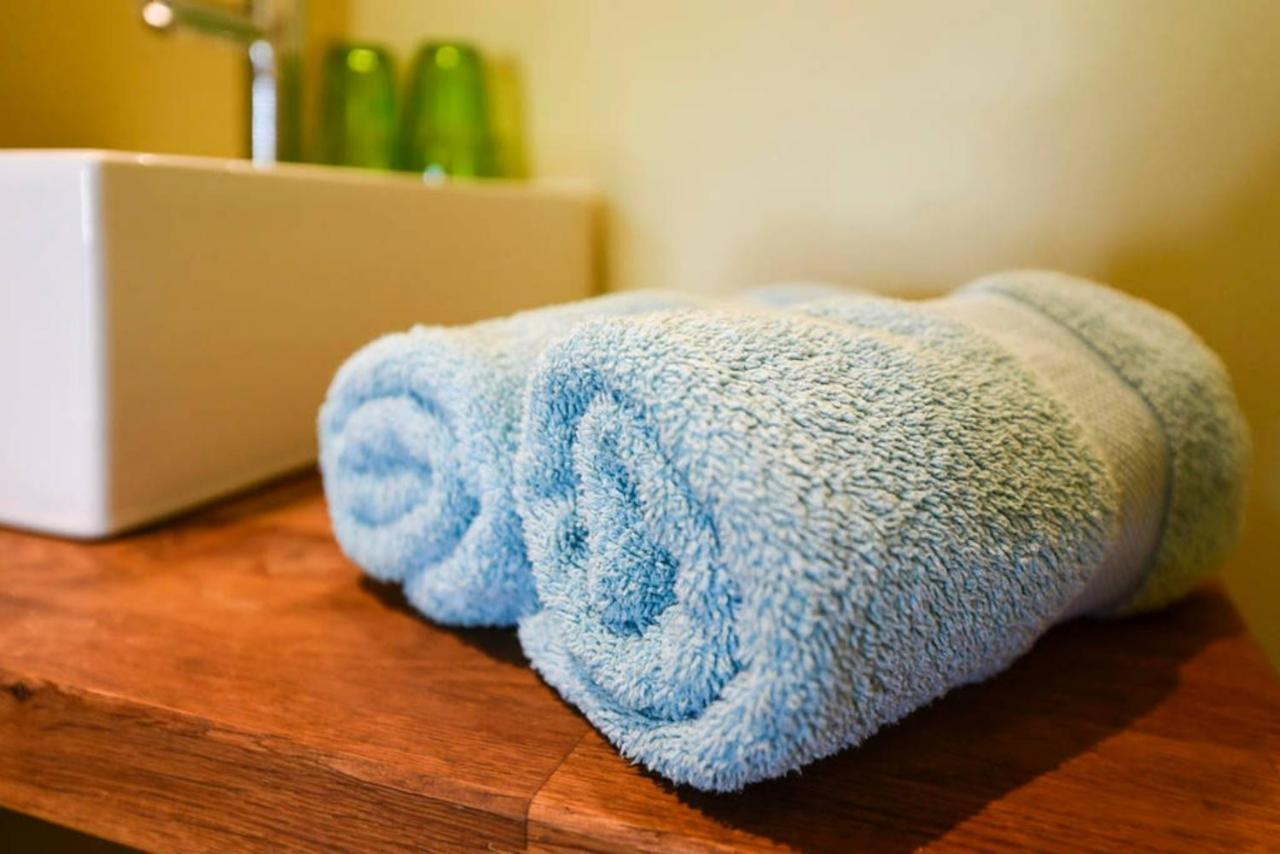 Bleu Raisin Bed & Breakfast Les Salles-de-Castillon Bagian luar foto
