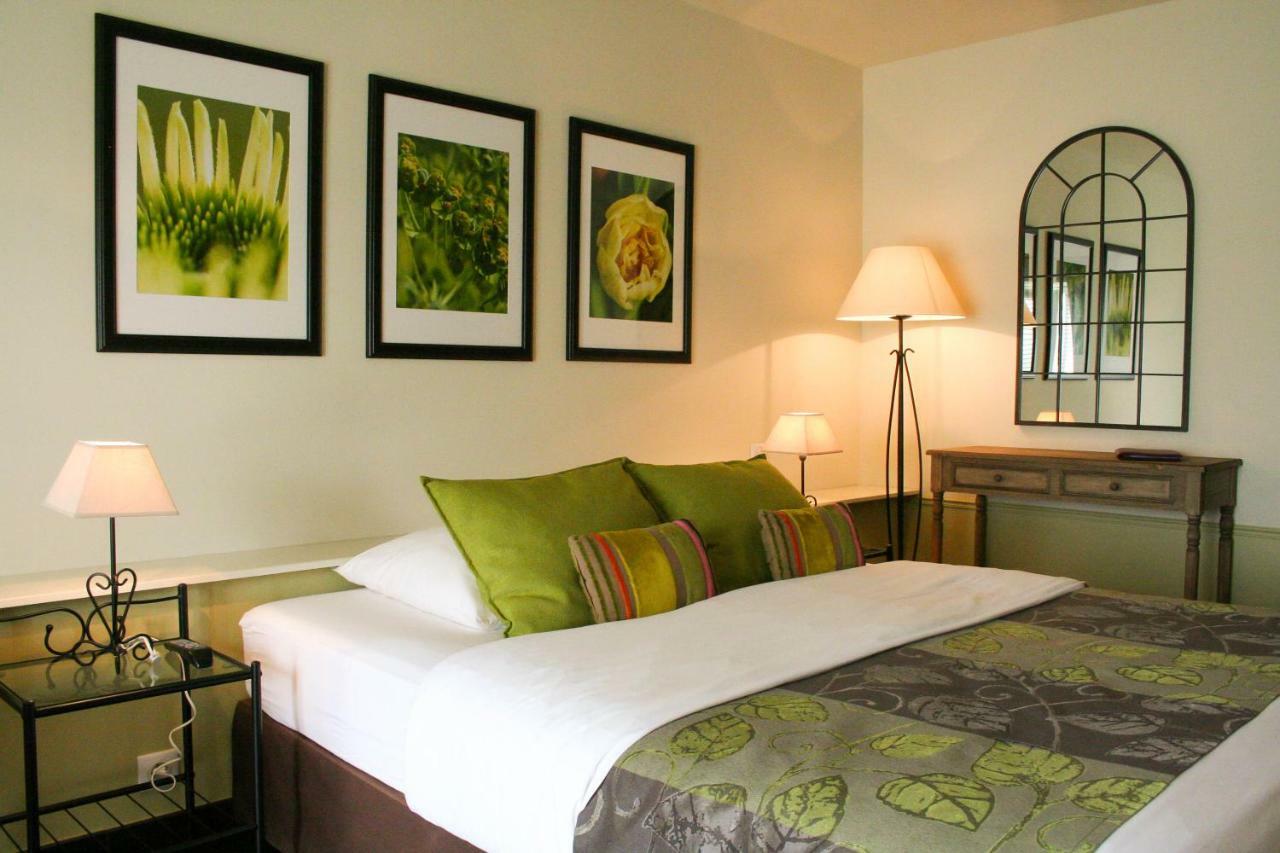 Bleu Raisin Bed & Breakfast Les Salles-de-Castillon Bagian luar foto